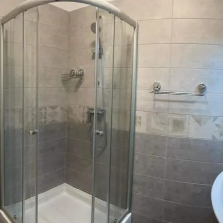 Forster Vadaszkastely Panzio Bed & Breakfast Bugyi