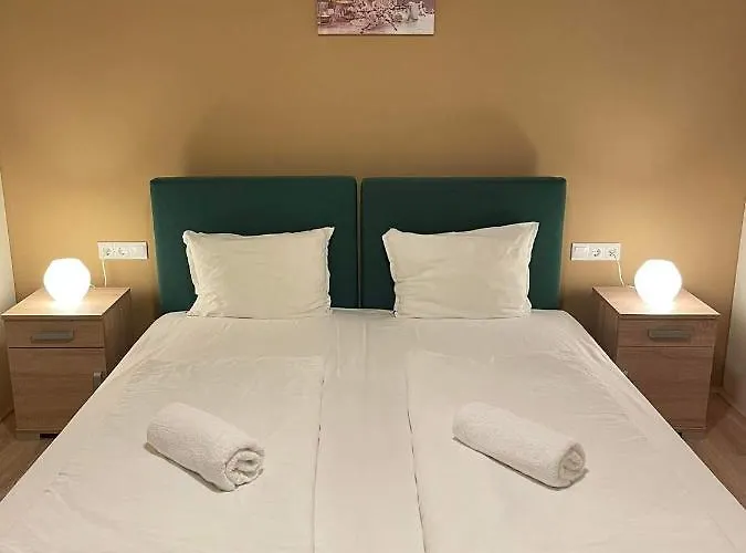 Forster Vadaszkastely Panzio * Bugyi